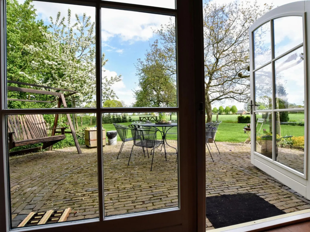 Spacious holiday farm in Bronckhorst with private garden