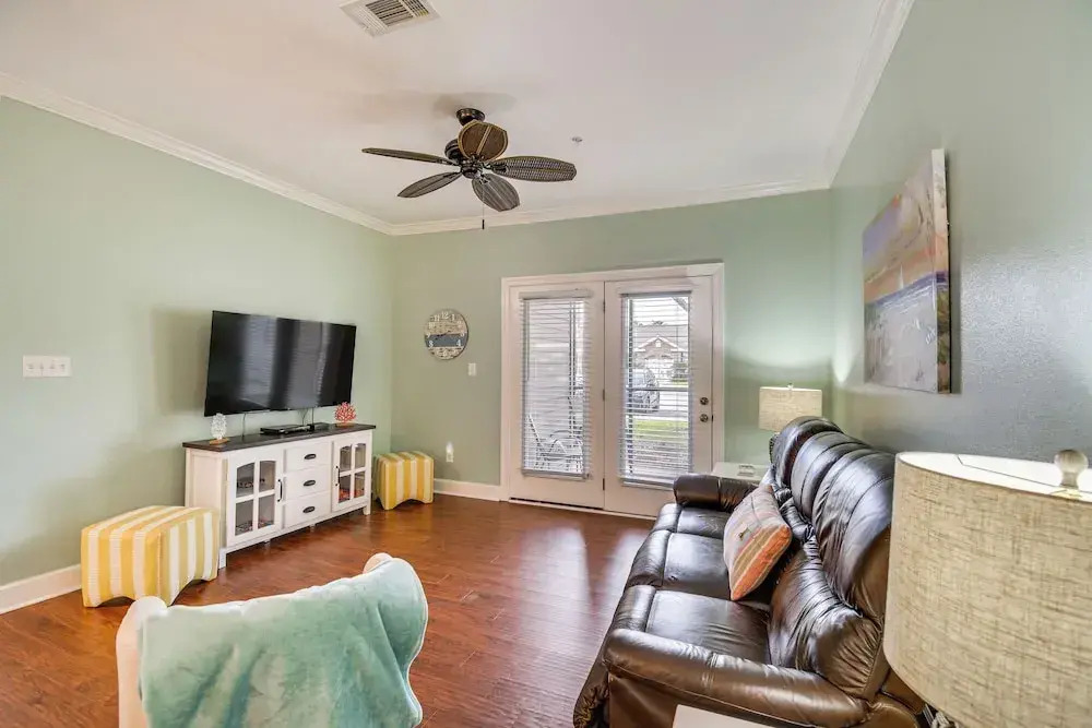 Foley Condo w/ Pool Access: 10 Mi to Gulf Shores!