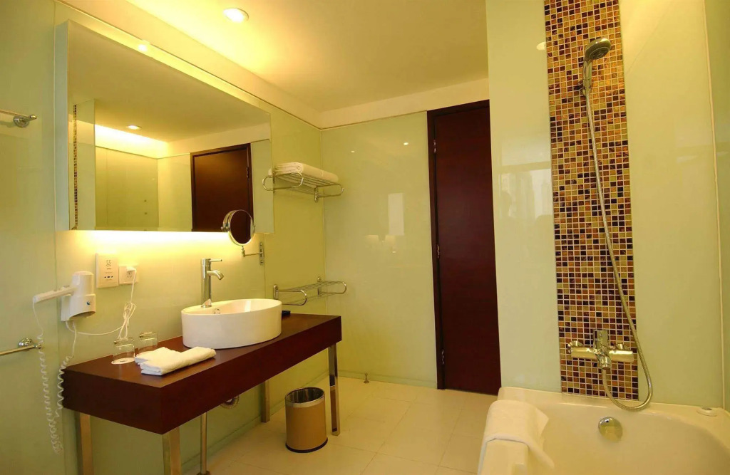 Chicago Suites International Hotel