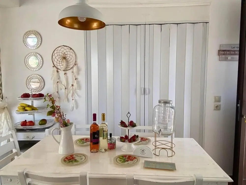 Evi's Afandou Suite - Vintage & Modern
