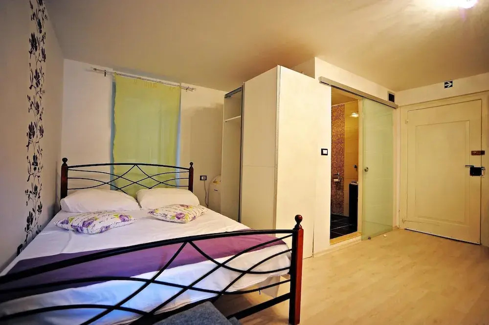 Studio Erika 189