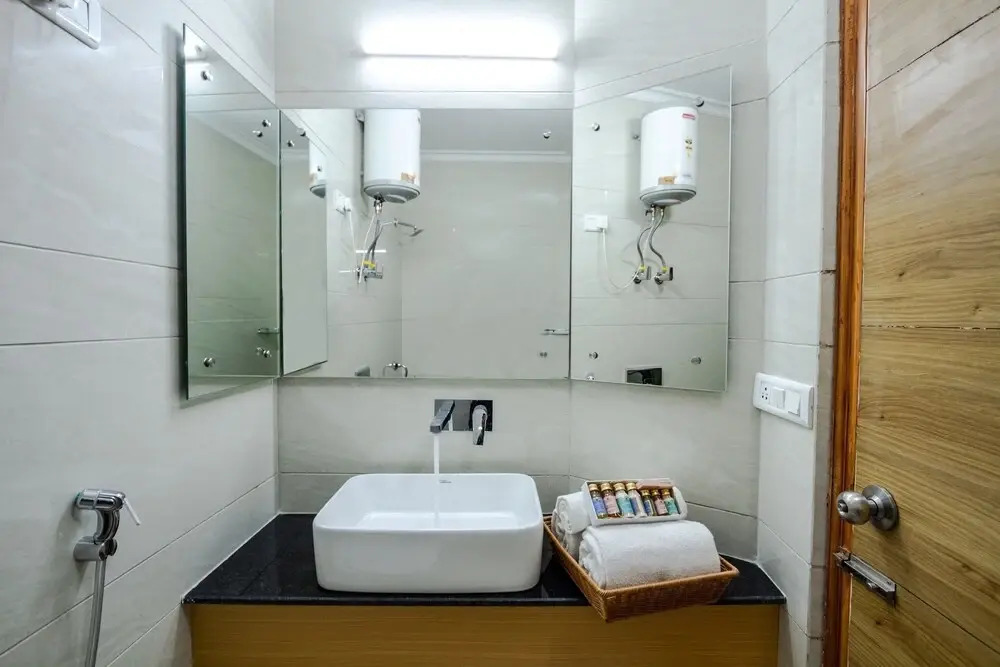 Anand Vardhan Resorts - A Spiritual & Wellness Retreat, Manali