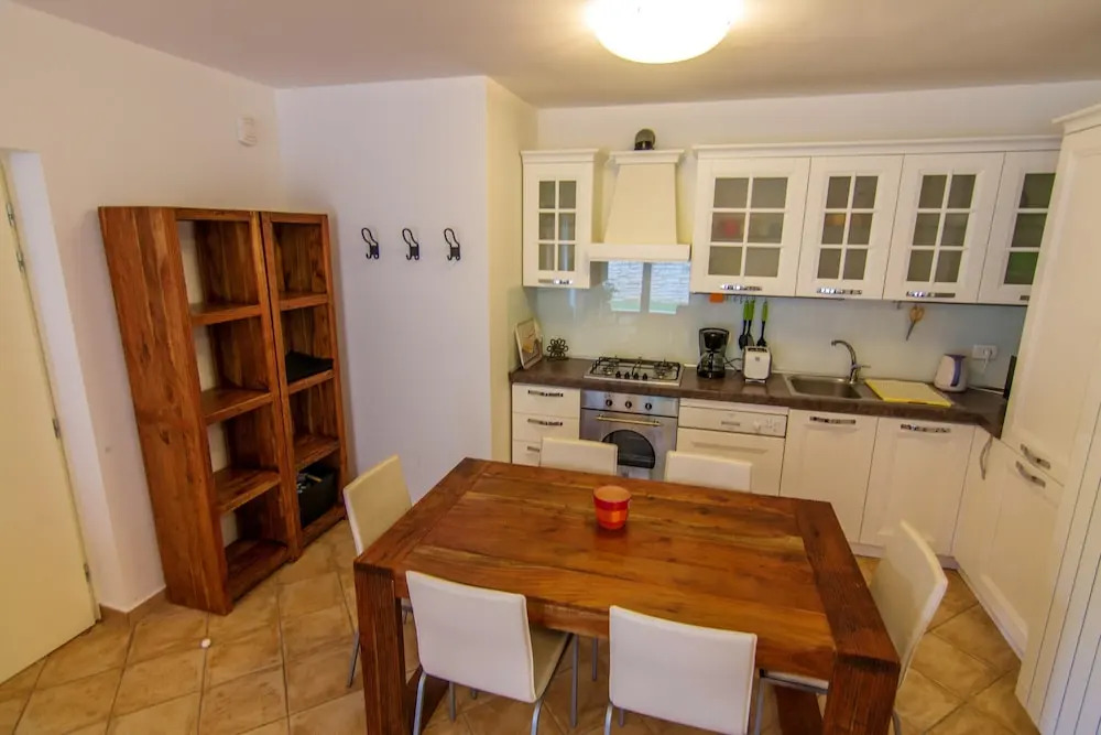 House With 2 Bedrooms in Ripenda Kras, With Wonderful Mountain View, Shared Pool, Enclosed Garden - 2 km From the Beach