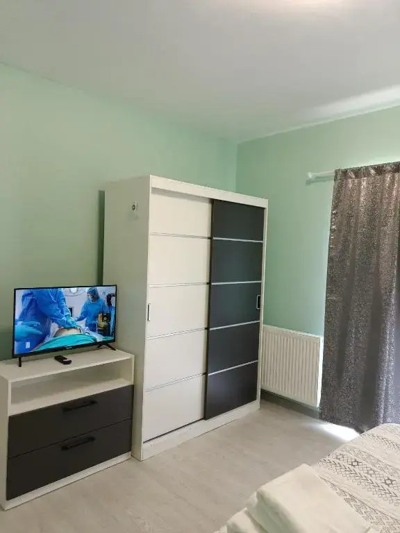 Apartament încântător cu terasa și cada cu jeturi!
