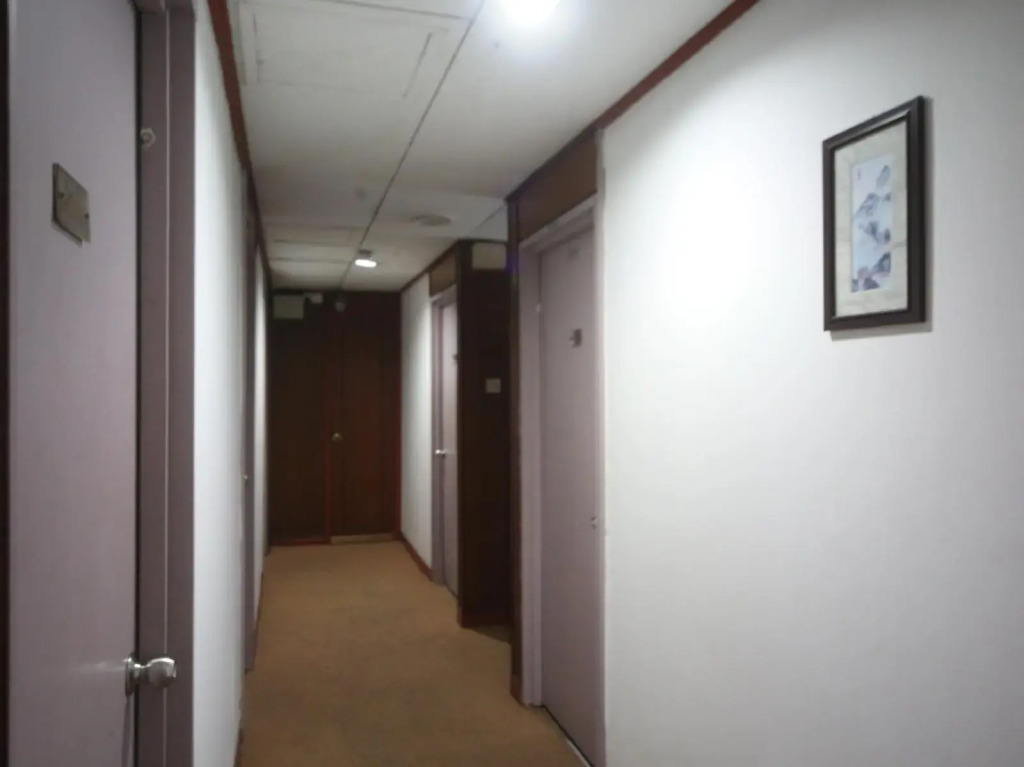 OYO 699 Plaza Hotel