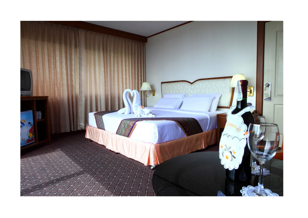 Wattana Park Hotel