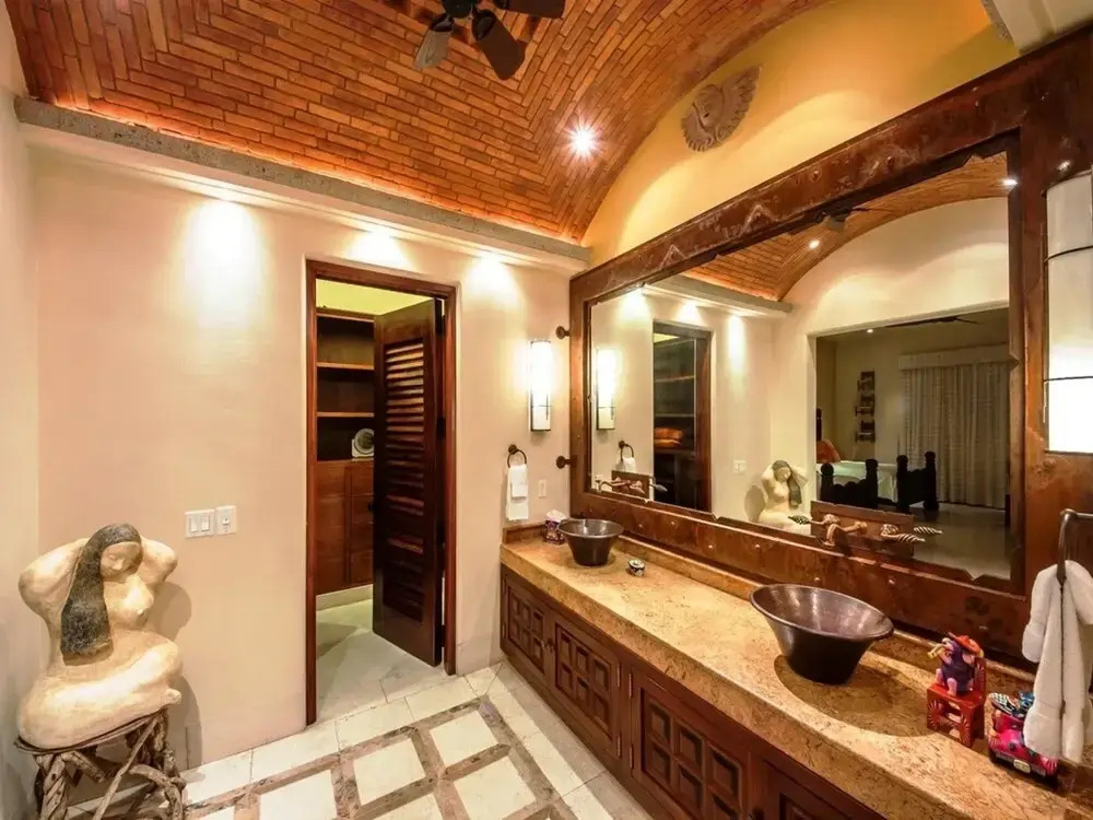 Sunny Vacation Villa 95