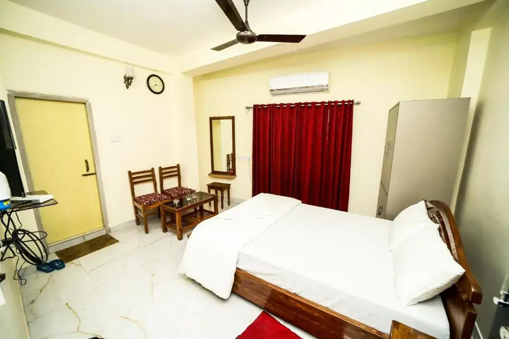 RISHIKA- Guest House
