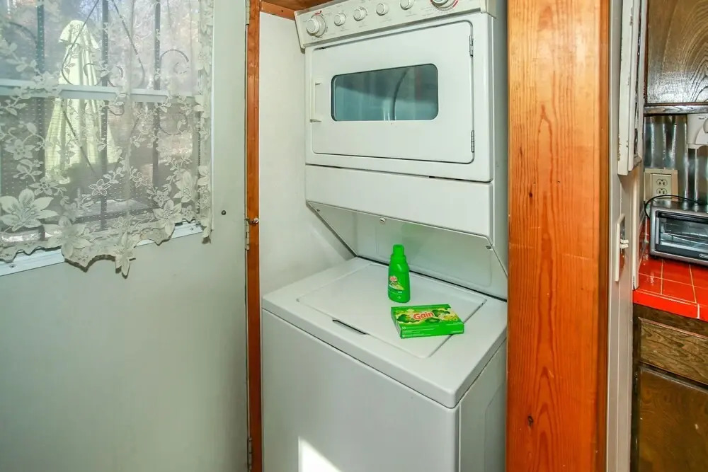 Cabin In The Pines - A Cozy Home Among The Pines With Hot Tub, Bbq, Fenced Yard! 2 Bedroom Home