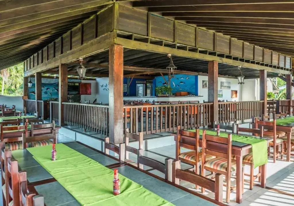 Playa de Oro Lodge