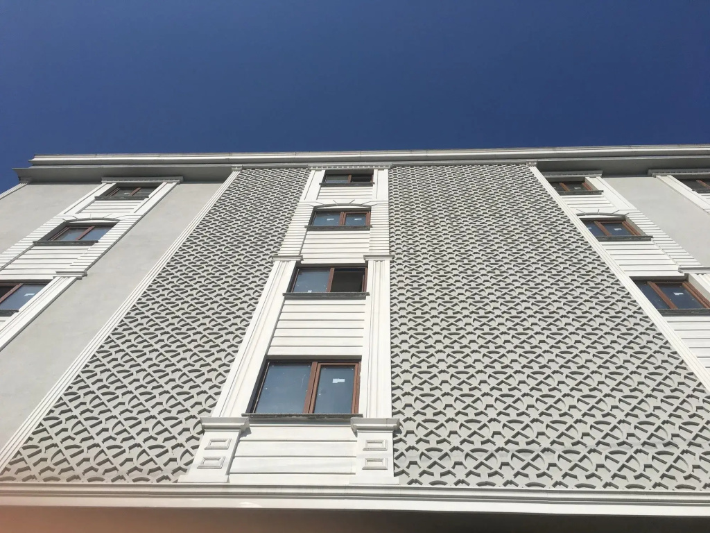 Grand Vaves Hotel