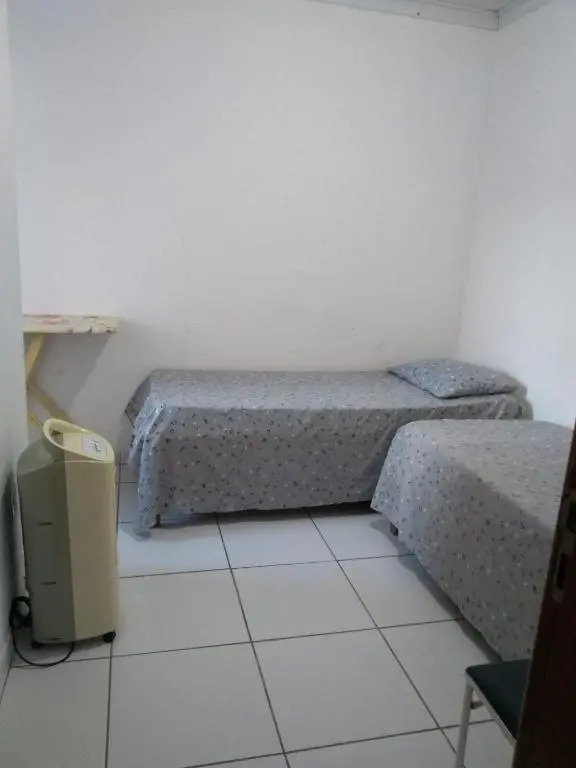 Apt Inteiro A, 02 Qts, 05 Pessoas, 15 min Praia