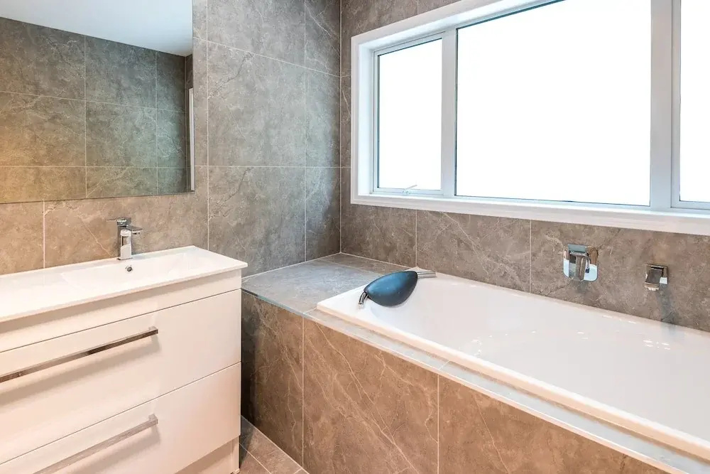 Brand New 5BR home with view of the sea
