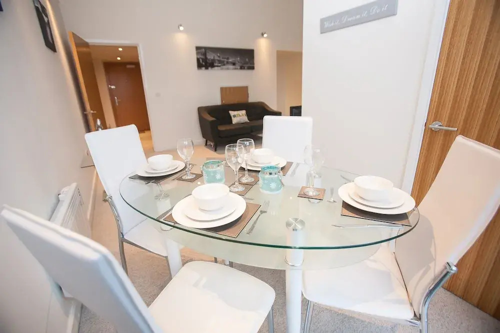 Hamilton Grace - Paramount Apartments
