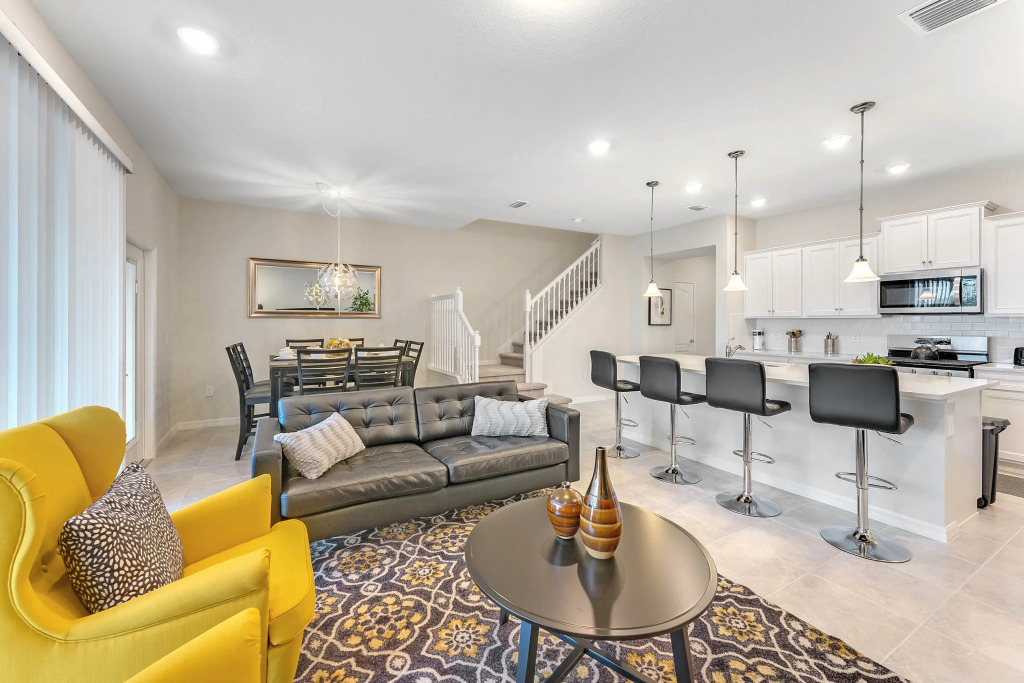 5 Bedrooms 4 Bathrooms Solterra 7436 Ol