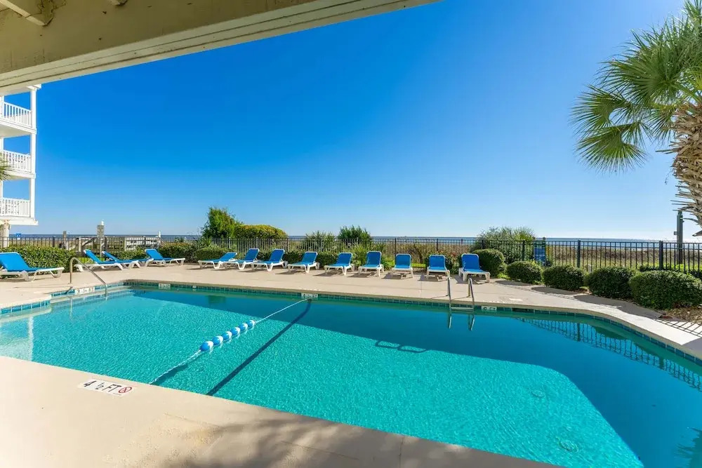 Ocean Pier Beach-view Condos