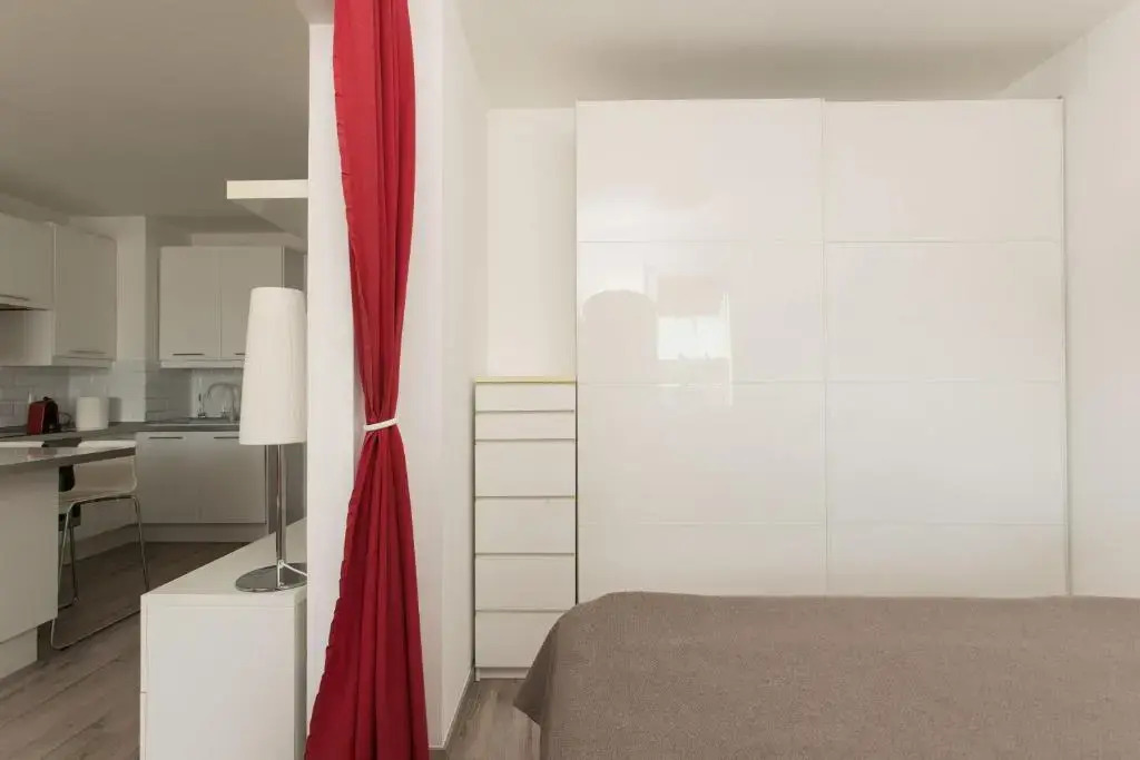 City Break Apartment 1. - PRIVATE GARAGE/AC