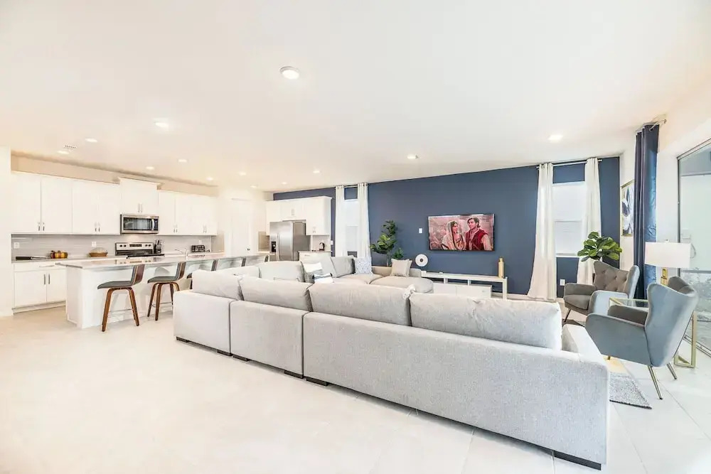 Spacious 9-bedroom Orlando vacation home