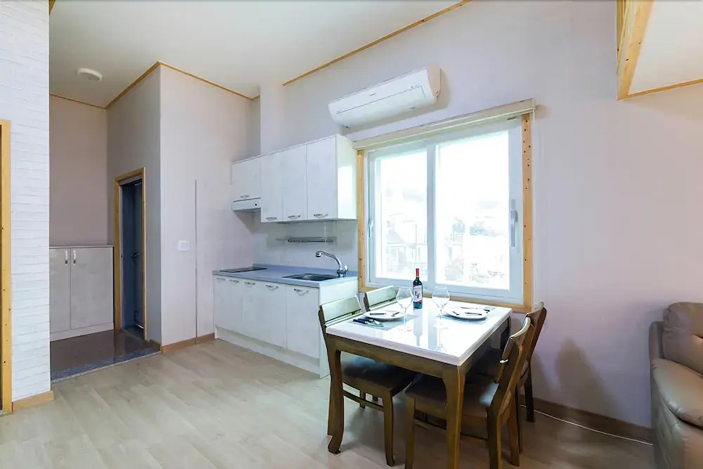 Yeosu Gold Light Pension