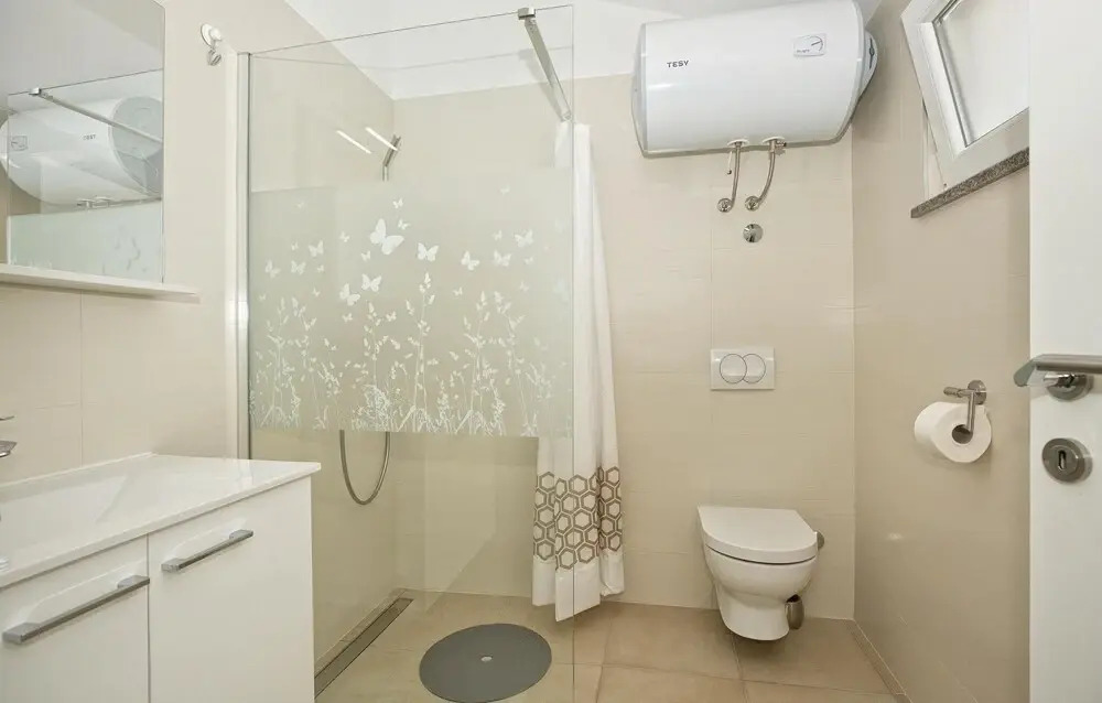 Amazing Home in Koromacno With Wifi and 2 Bedrooms