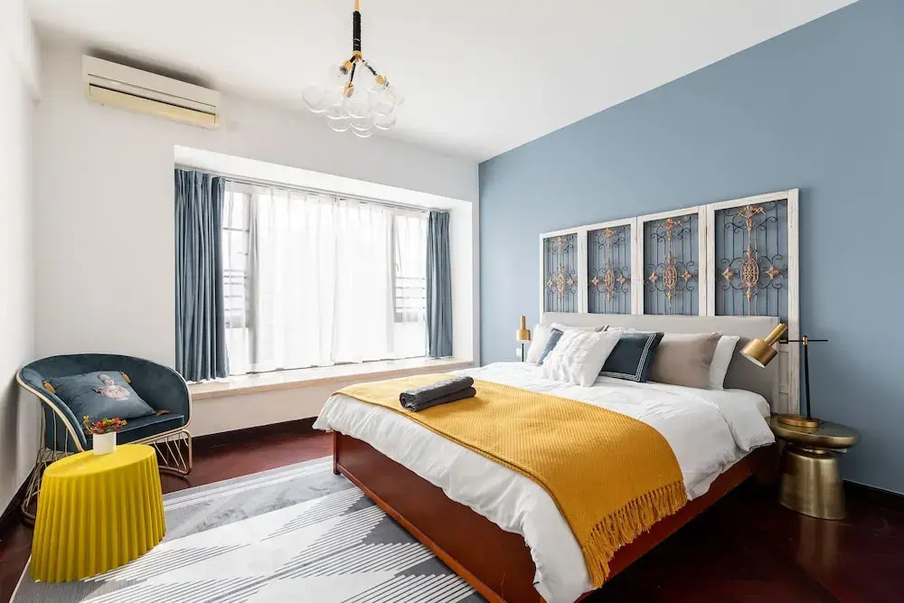 Locals Boutique Apartment  Huafa  No.6