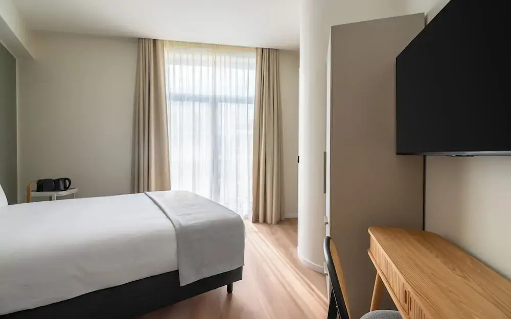 Limehome Athens Agora