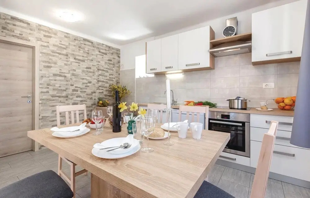 2 Bedroom Pet Friendly Home In Skrljevo