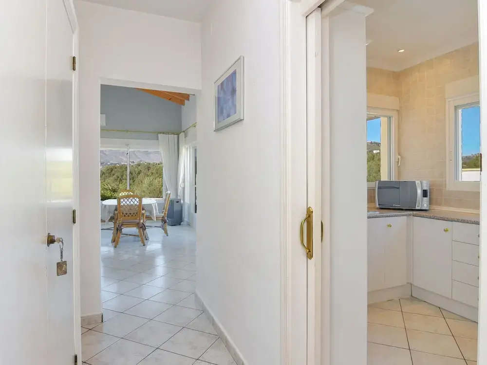 Magnificent 5 Person Villa with Swimming Pool near Caspe