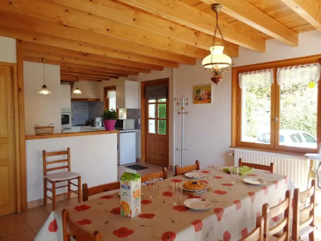 Gîte traditionnel avec terrasse et animaux acceptés - FR-1-496-115