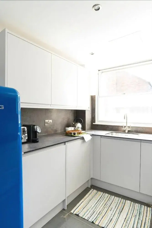 Stylish 2BR Flat next to Battersea Park