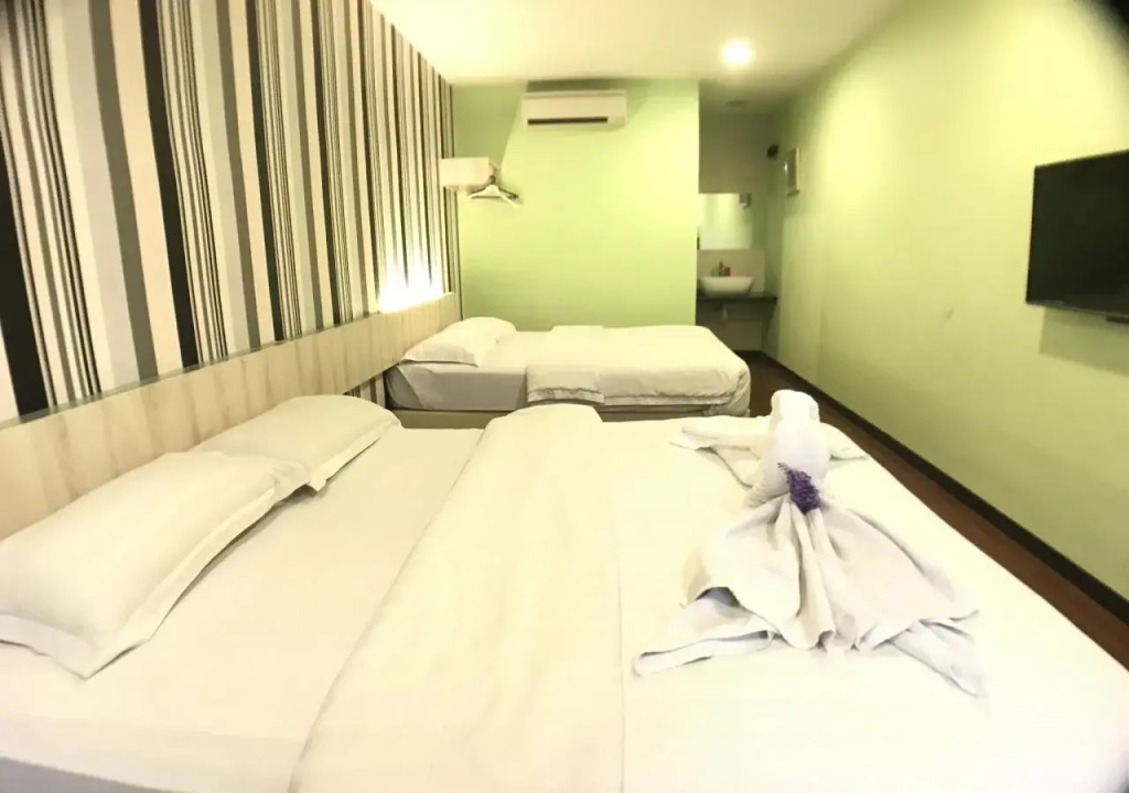 V3 Hotel Taman Gaya