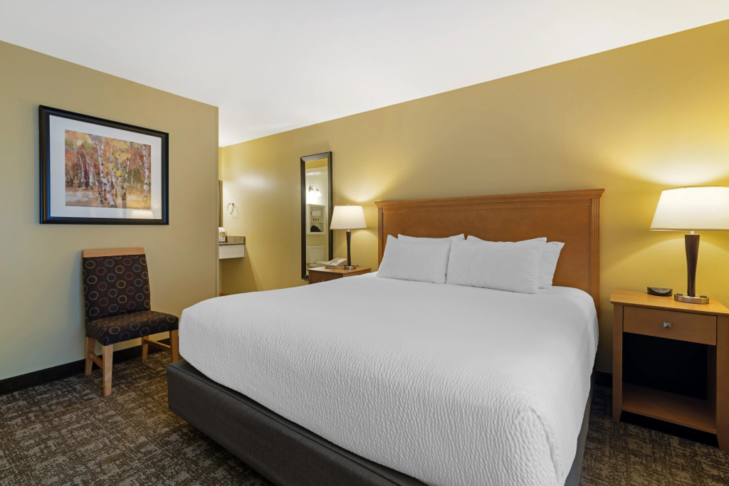 Best Western Plus Windjammer Inn & Conference Center