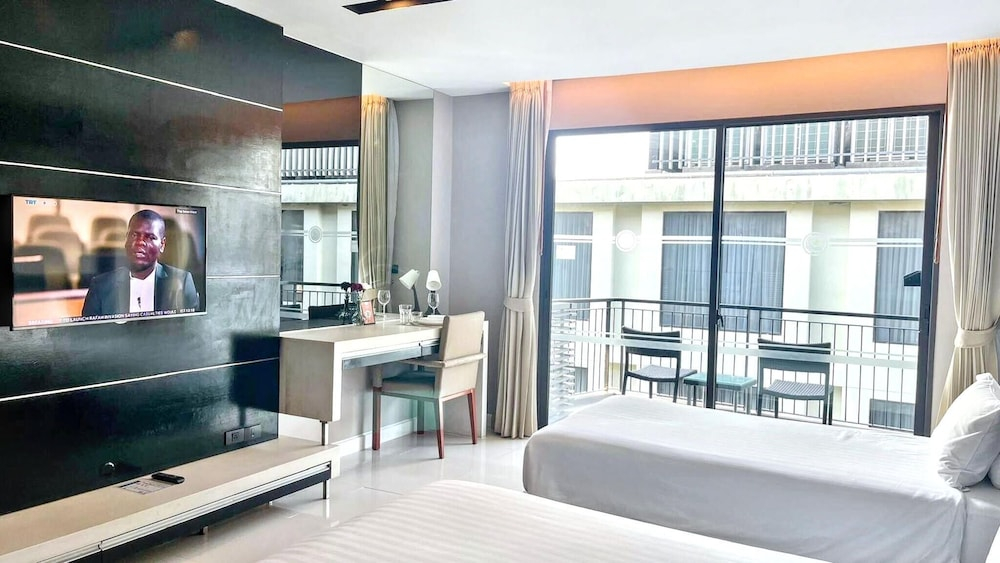 Studio Apartments With Shared Pool Near Patong Beach