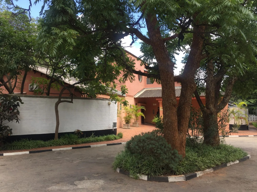 Ndeke Hotel