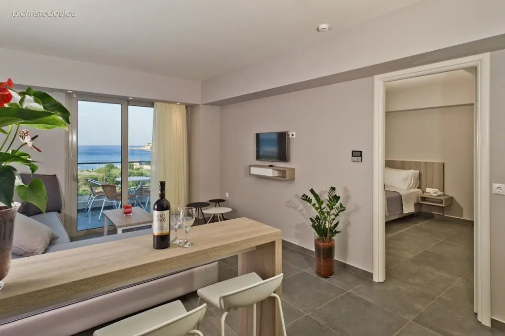 Parasol Luxury Hotel & Suites Adults Only