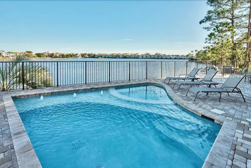 Mermaid Vista 5 Bedroom Holiday Home by Five Star Properties