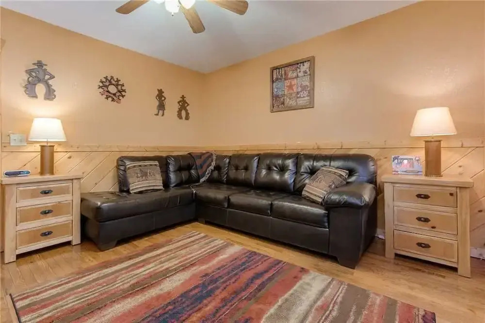 Mountain Dreams 4 Bedroom Home with Hot Tub