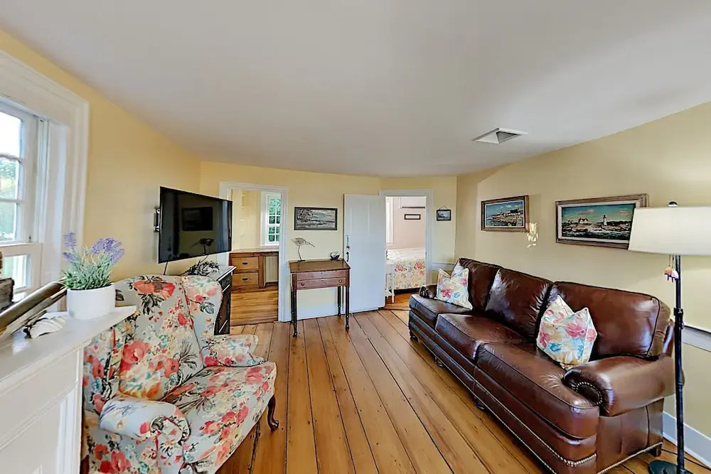 Harbor-view Hideaway W/ Lovely Alfresco Lounges 3 Bedroom Home
