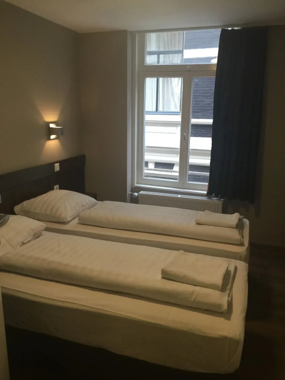 Hotel Damrak Inn