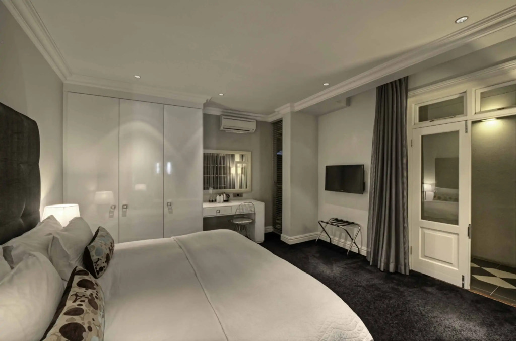 Three Boutique Hotel