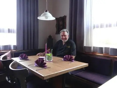 Hotel-Restaurant Zum Goldenen Hahnen