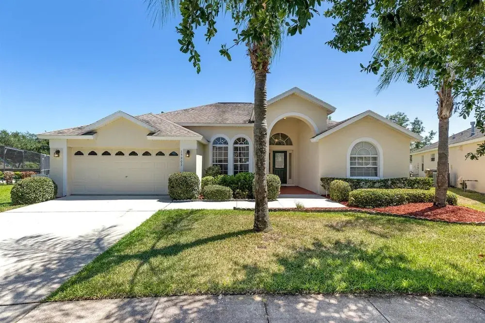 Fantastic 6 Bed Villa With Own Private Pool With No Rear Neighbours