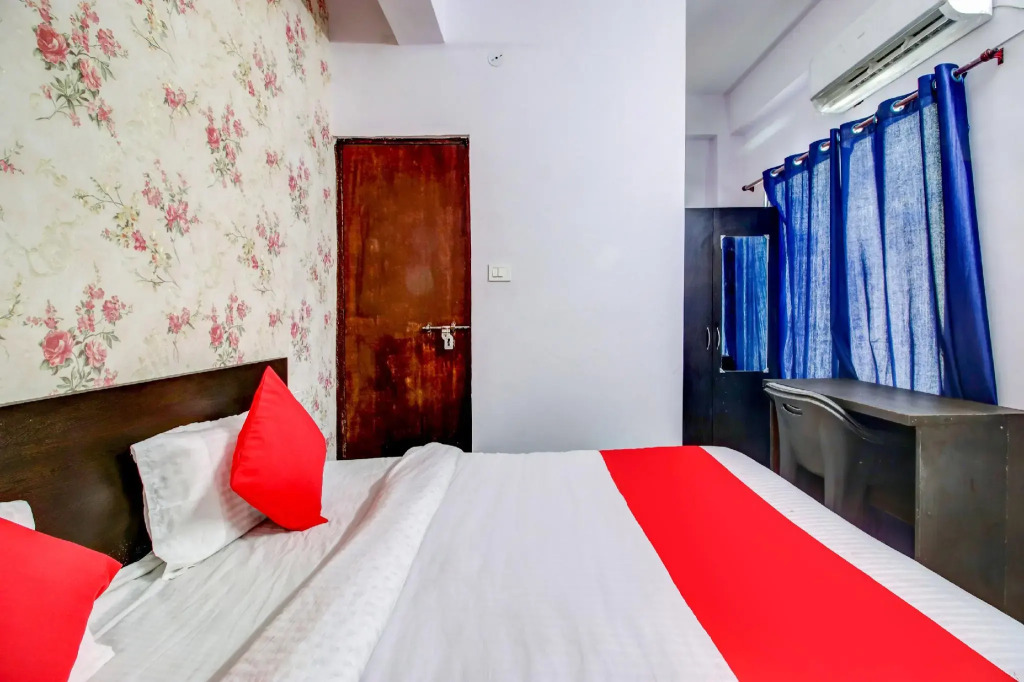 OYO BHO576 Comfort Paradise