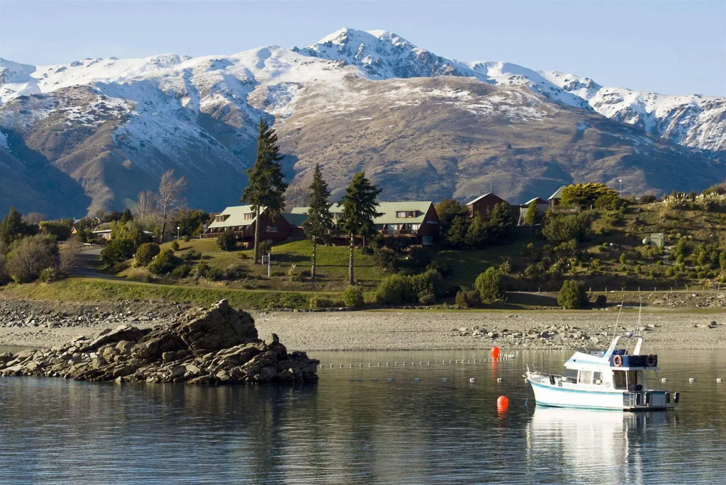 Hawea Hotel