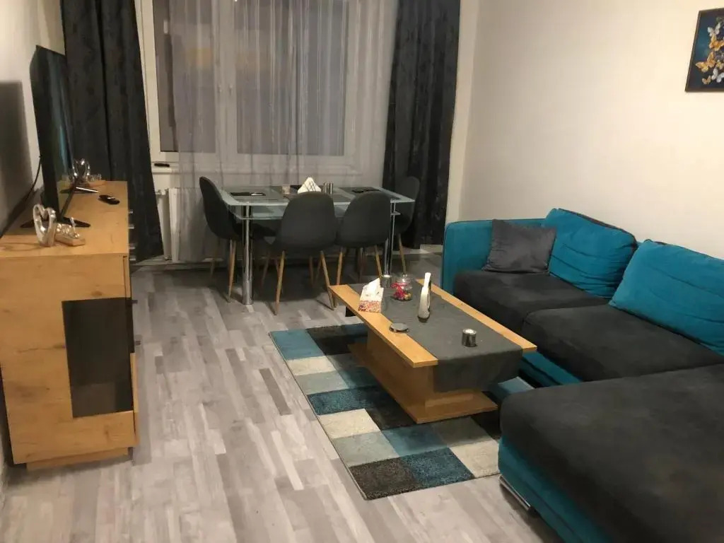 Amazing Location Apartment