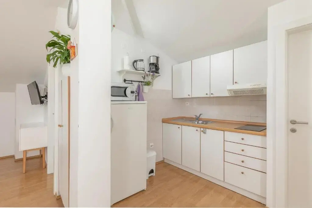4+1 apartment in the city centre, near the beach