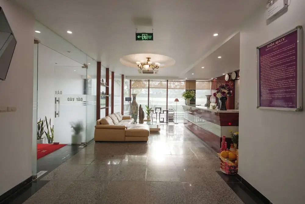 Ngan Ha Hotel Long Bien