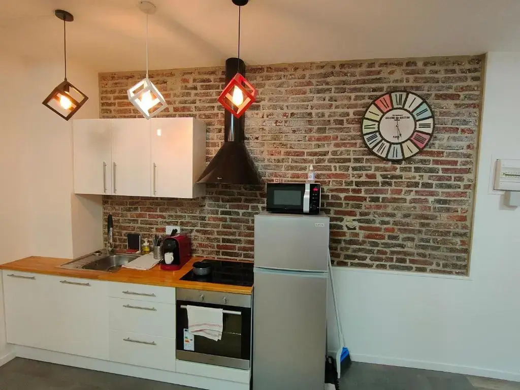 Les Lofts De Provins: Apt 4