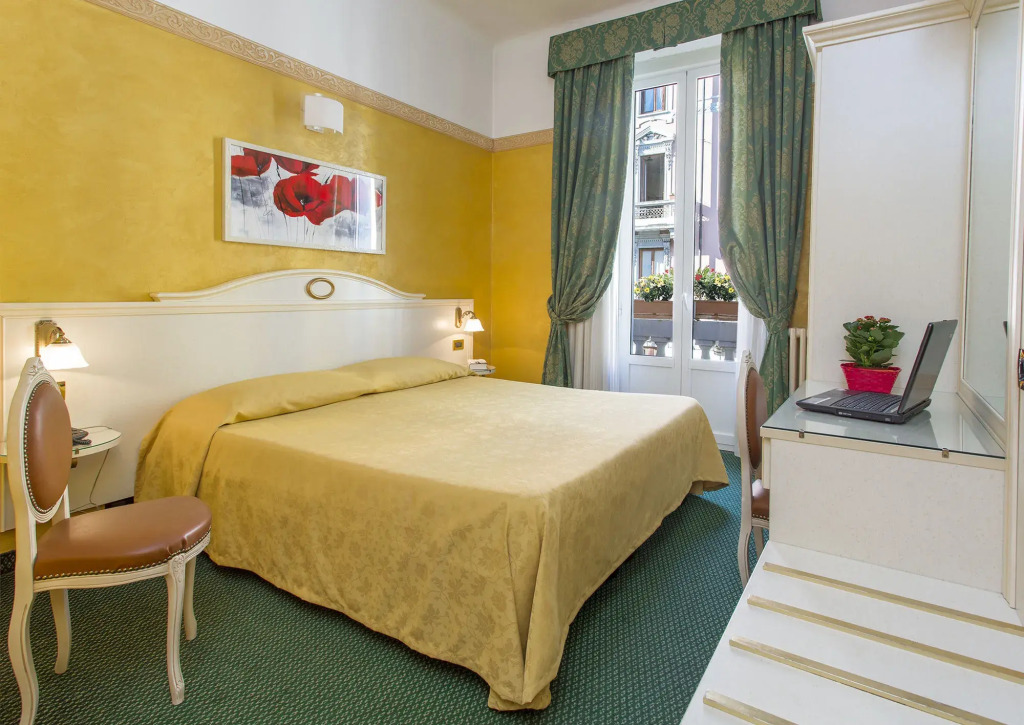 Hotel Charly