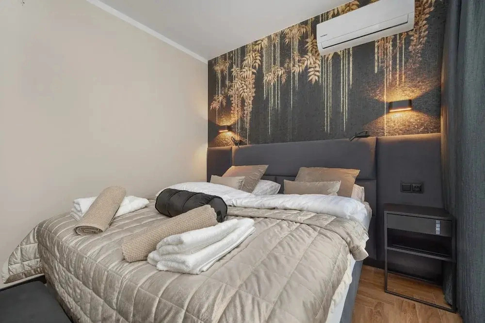 Holiday Studio With Balcony, Indoor Pool, Sauna